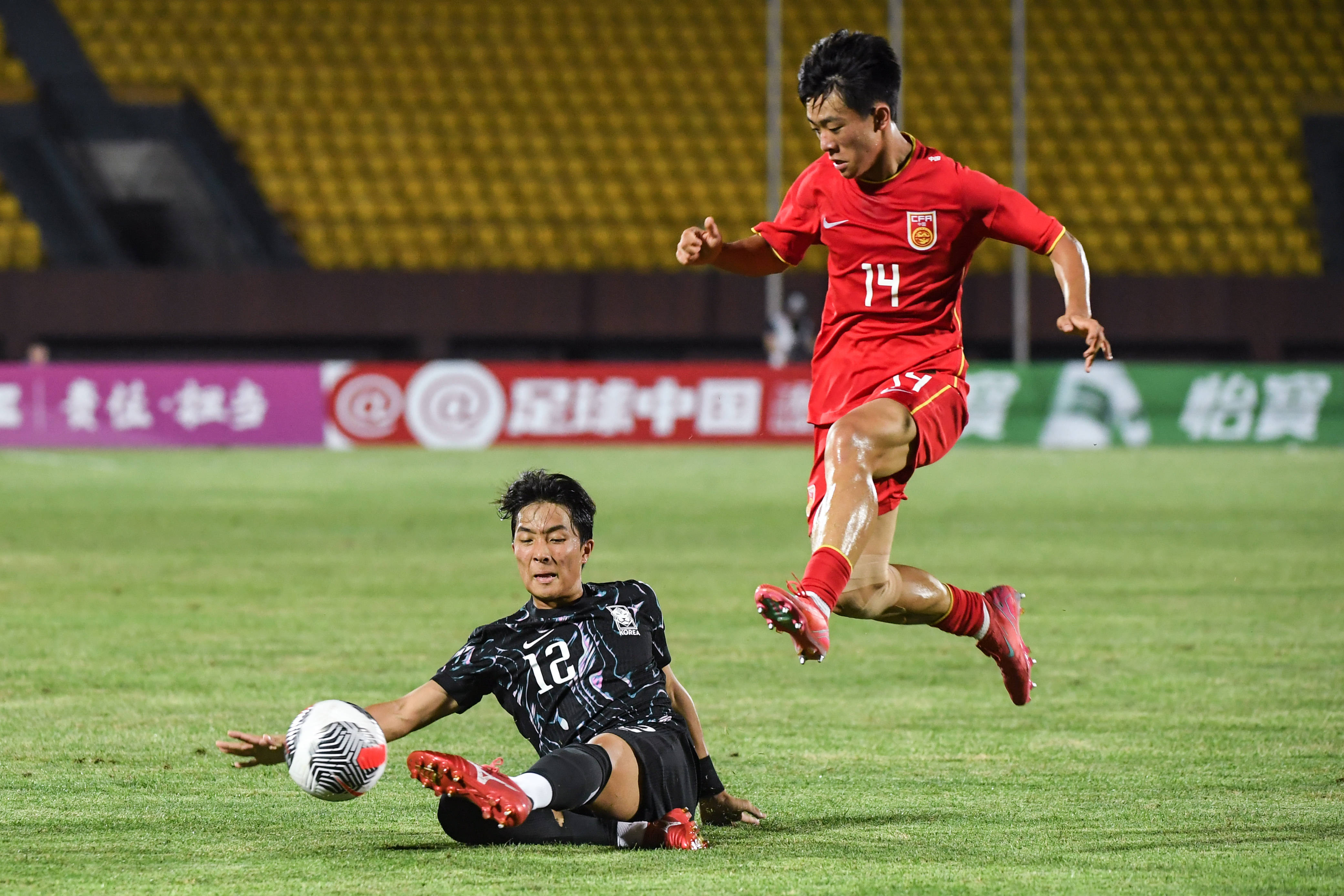 APP下载-国际足球盛事备受瞩目，中国代表队备战令人震撼的简单介绍