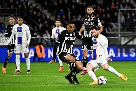 包含昂热门将沃因多联袂荷兰豪门完成转会的词条