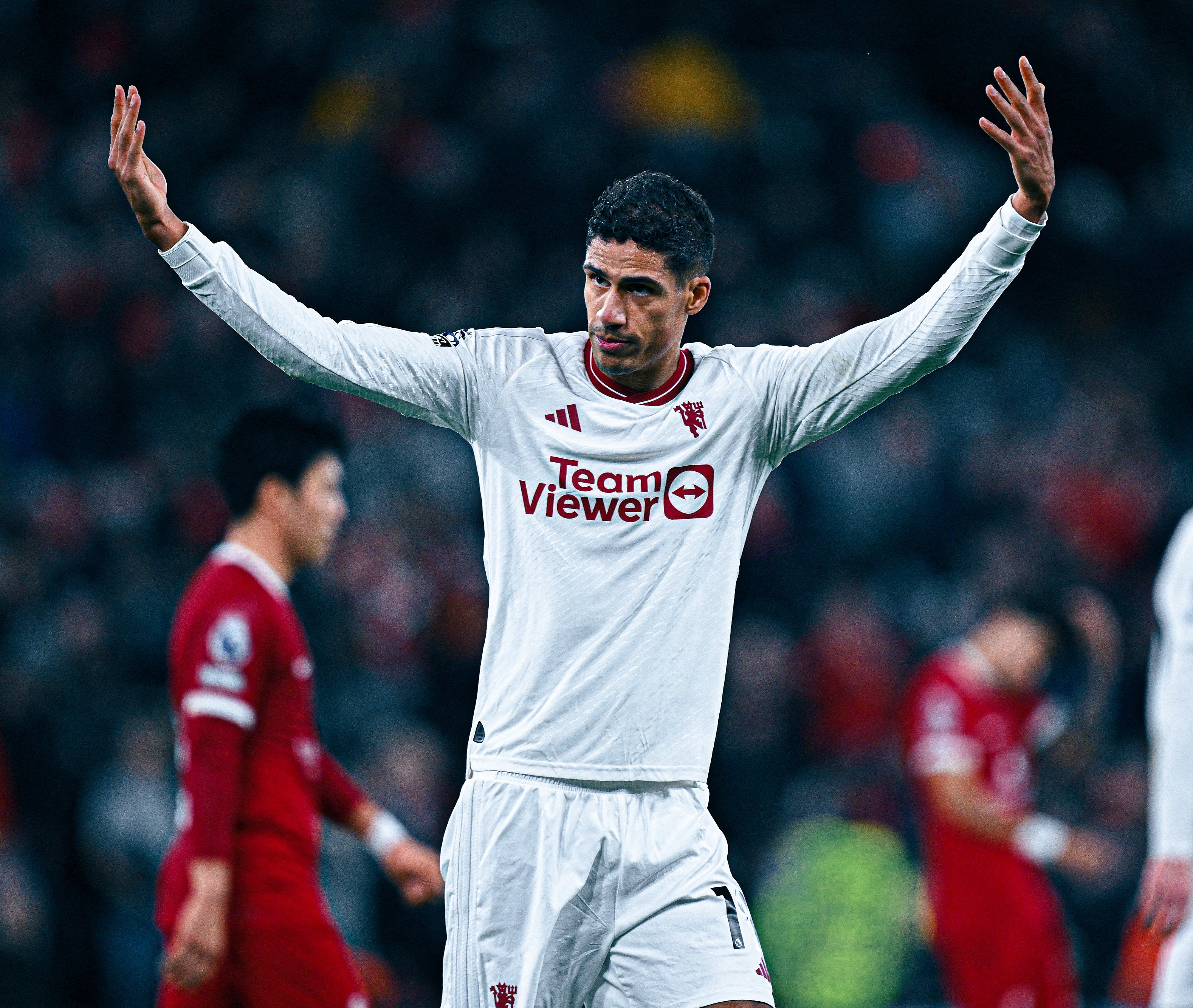 莱比锡红牛主场失利，球迷表达失望情绪的简单介绍