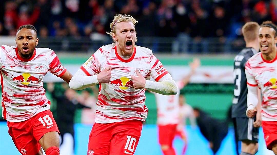 莱比锡红牛主场失利，球迷表达失望情绪的简单介绍